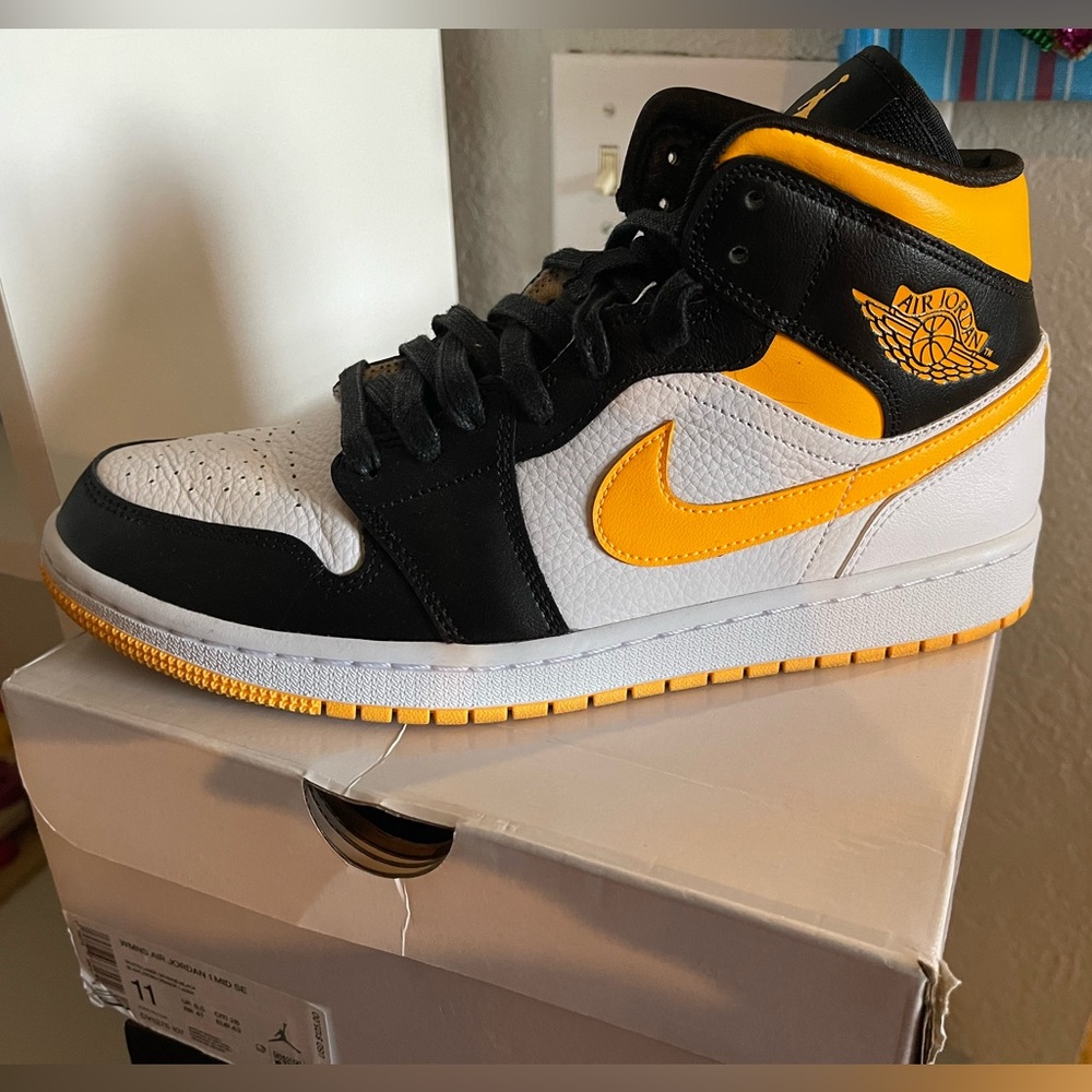 SOLD!!! Jordan 1 mid women’s 11 men’s 9.5 laser yellow